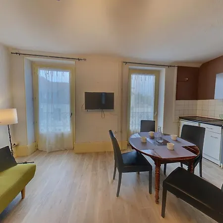 Du Rhone Et Des Thermes Apartment